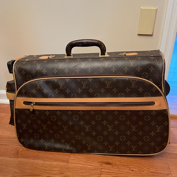 Authentic vintage Louis Vuitton rolling suitcase - Picture 3 of 16
